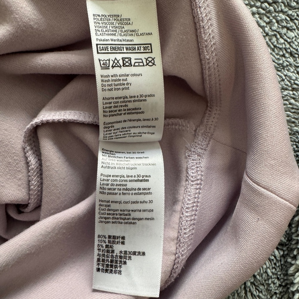 IVY PARK Lavender Sweatshirt - Picture 7 of 7